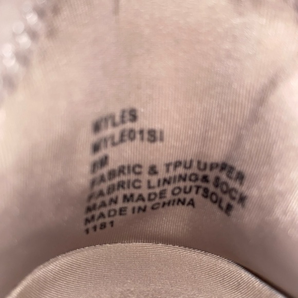 Steve Madden Women’s Myles Taupe Slip On Shoe - Picture 7 of 7